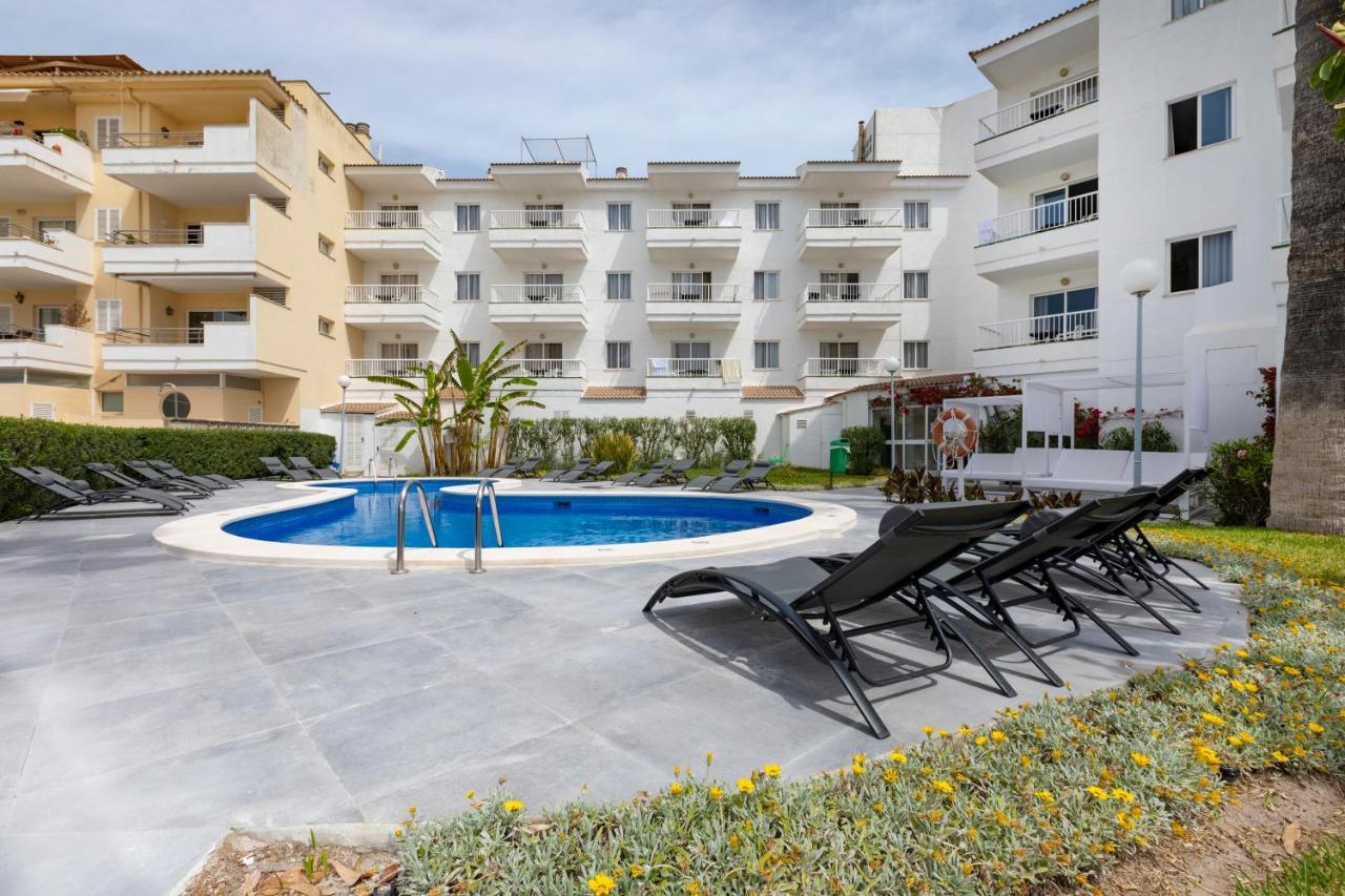 Sand Beach Apartments Port de Alcudia  Екстер'єр фото